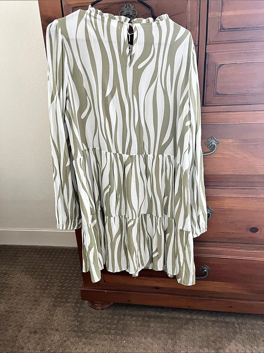 ANNIEWear Abstract Mini Dress in Green & White Size Large NWT
